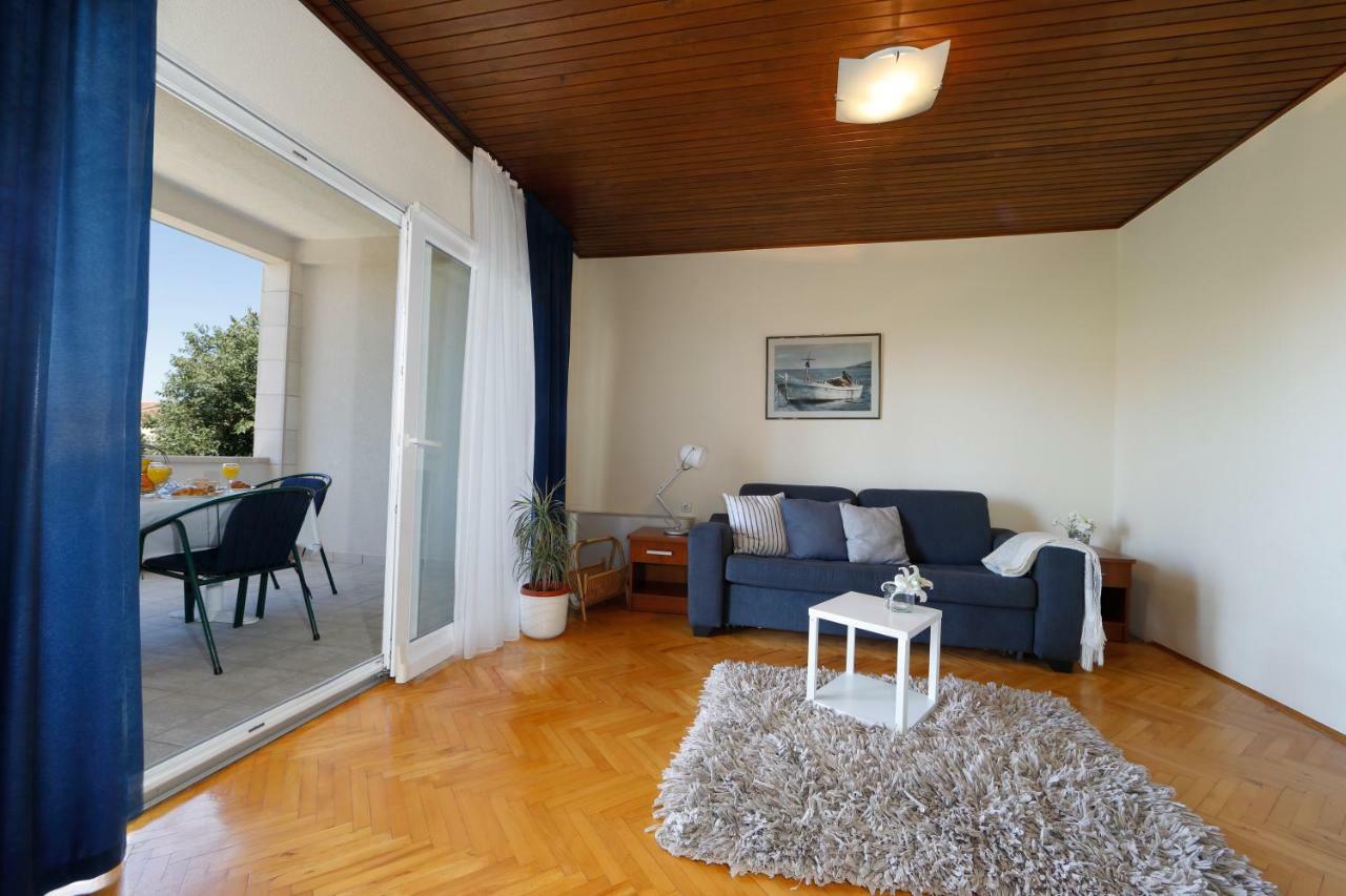 Apartments Villa Lili Tučepi Buitenkant foto