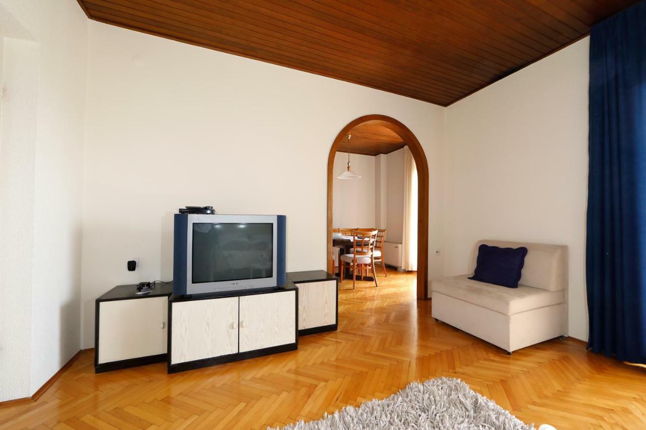 Apartments Villa Lili Tučepi Buitenkant foto