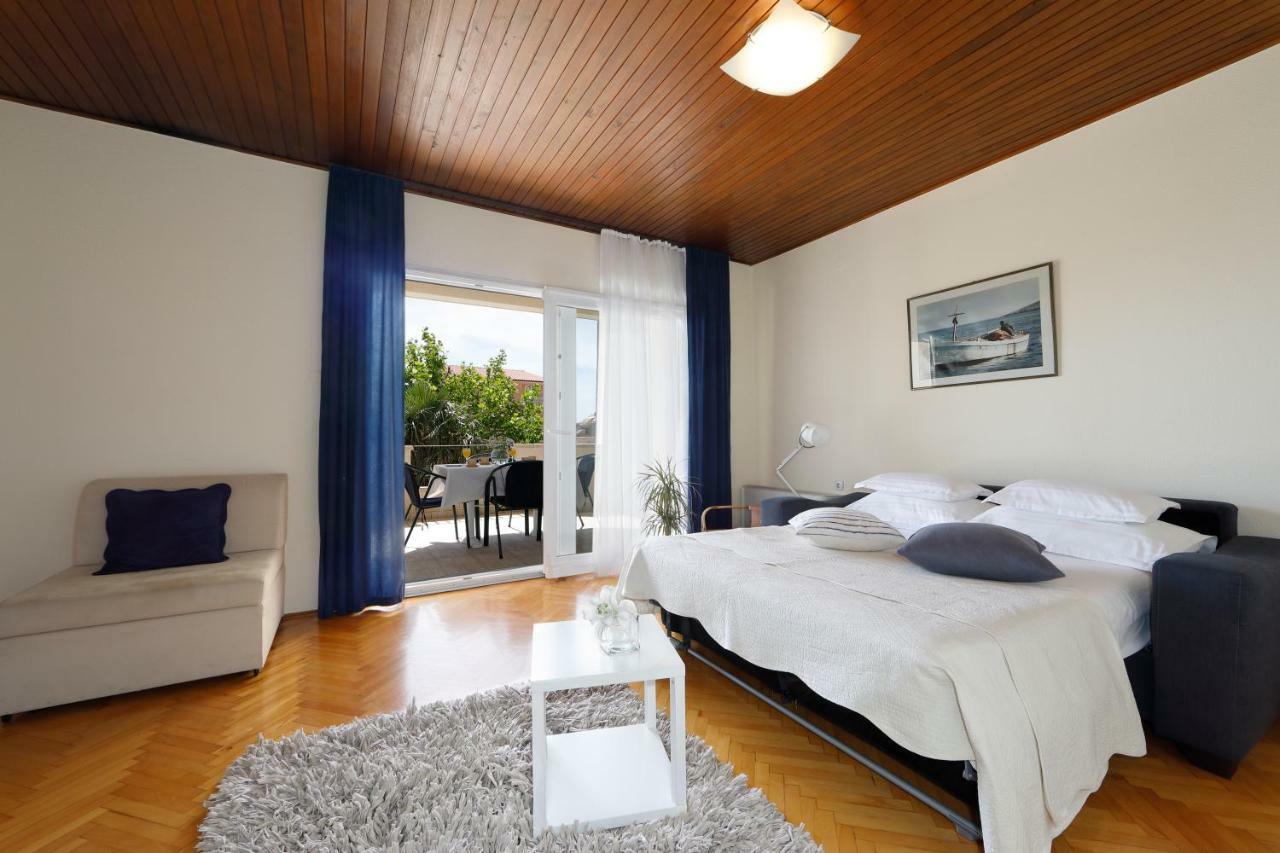 Apartments Villa Lili Tučepi Buitenkant foto