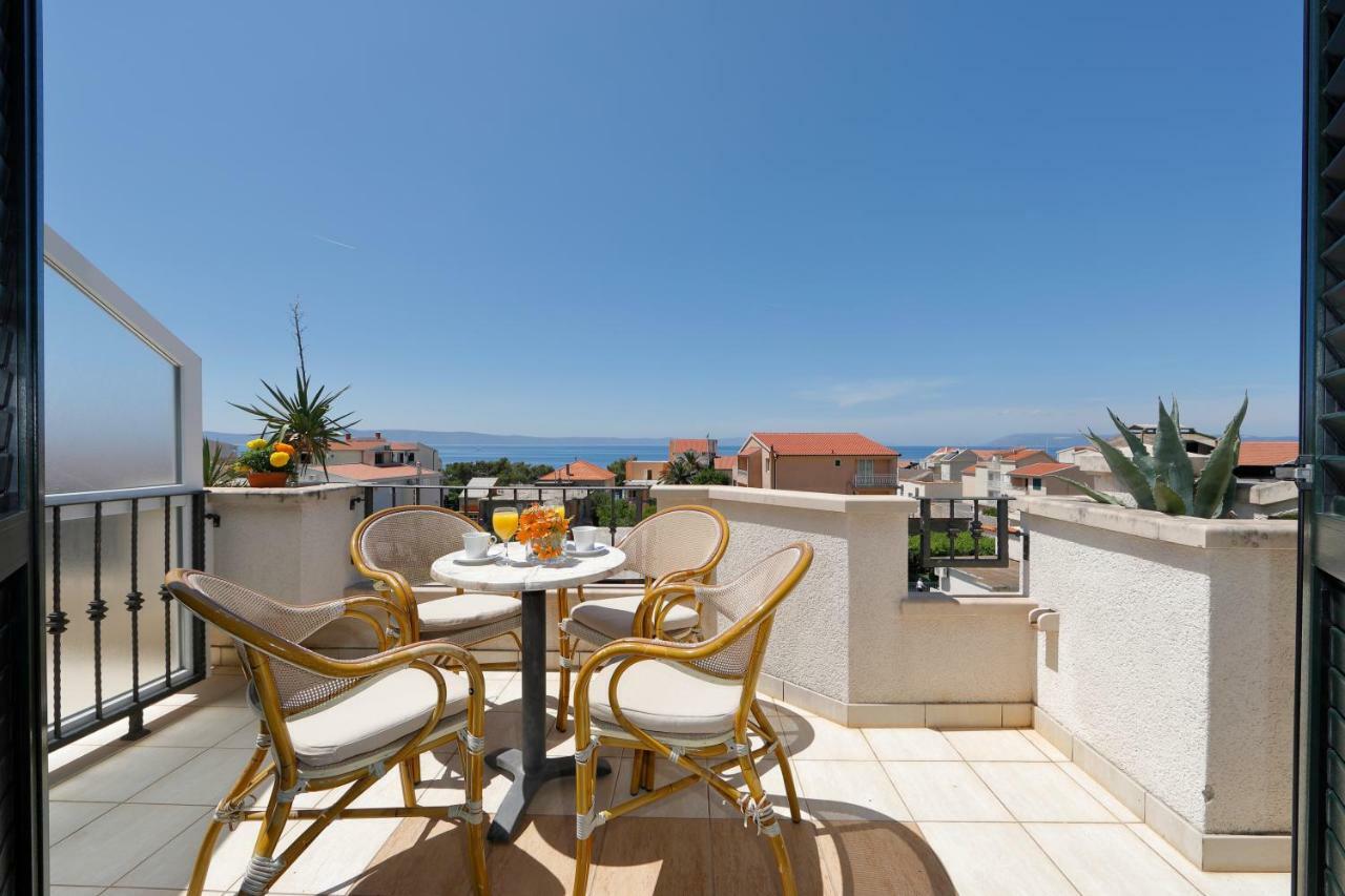 Apartments Villa Lili Tučepi Buitenkant foto