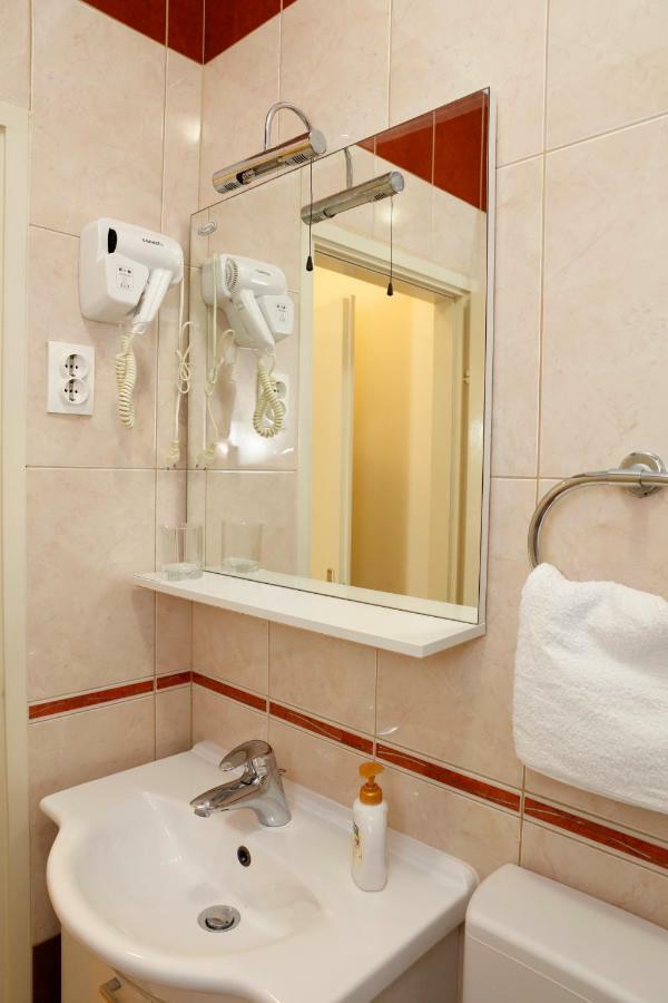Apartments Villa Lili Tučepi Kamer foto