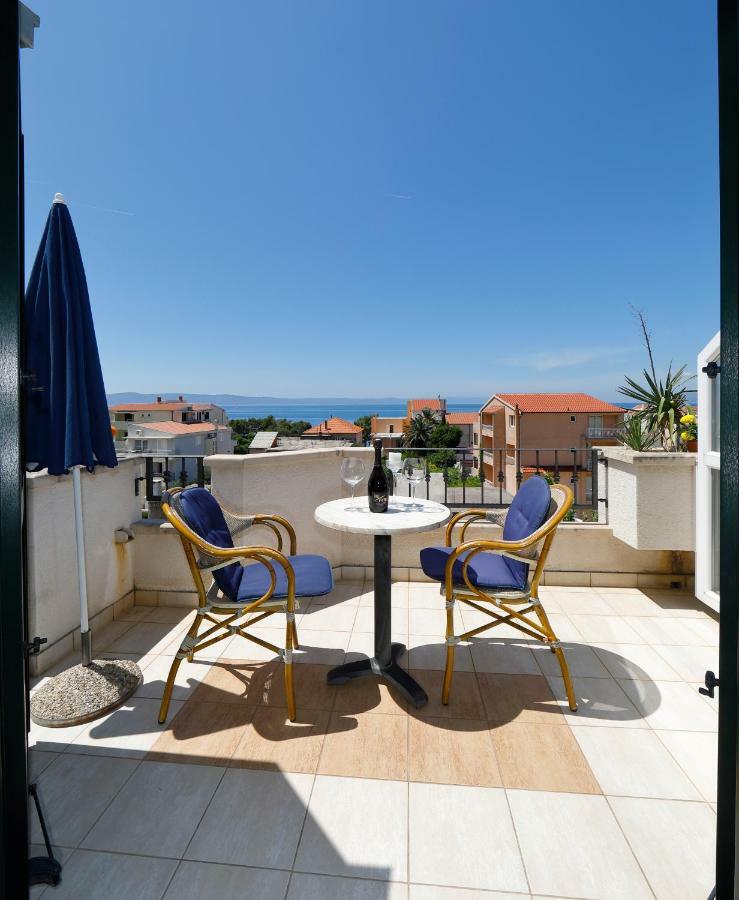 Apartments Villa Lili Tučepi Buitenkant foto