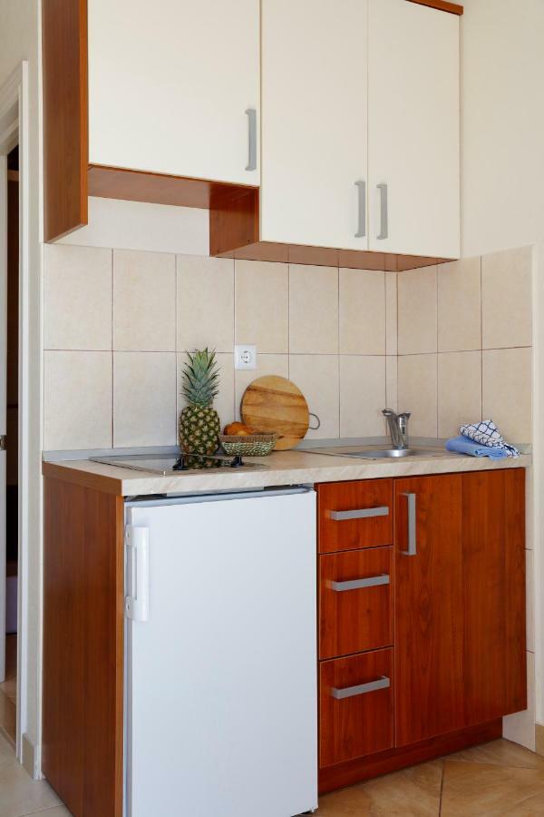 Apartments Villa Lili Tučepi Buitenkant foto
